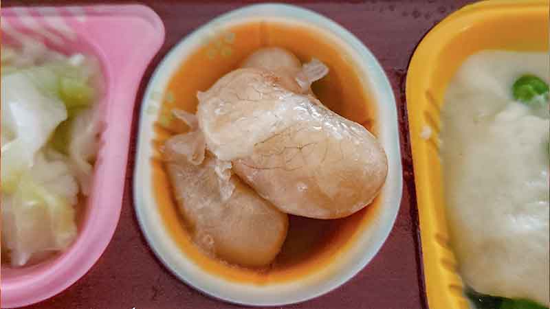 低糖質セレクトG「豚肉のスタミナ炒め」の白花豆の写真です。