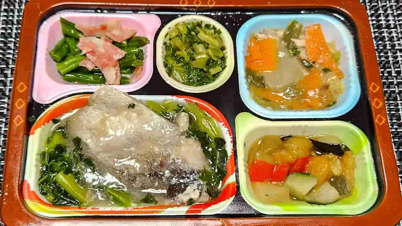 鱈のカニあんかけと豚肉の野菜旨煮のメニュー全体写真